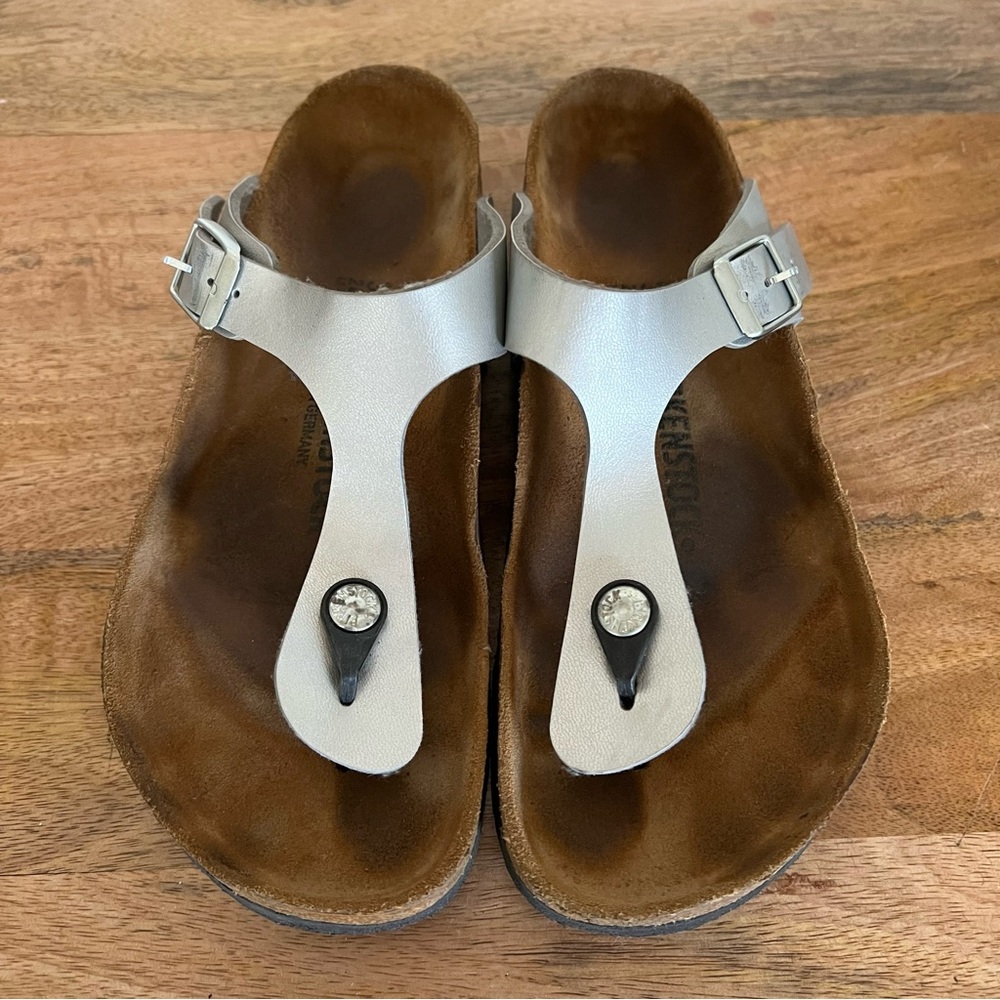 Birkenstock Silver Gizeh Leather Sandals Size 7 (38)